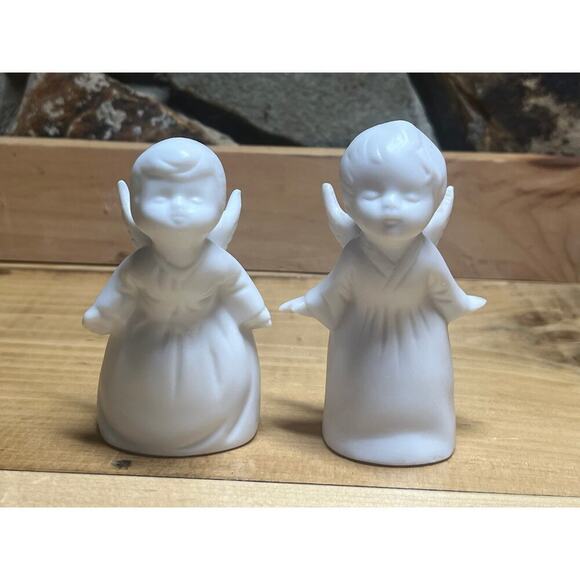 Vintage Schmid Bros Made In Japan Kissing Angels Bisque Figurines Boy Girl 3.5" - Picture 2 of 8